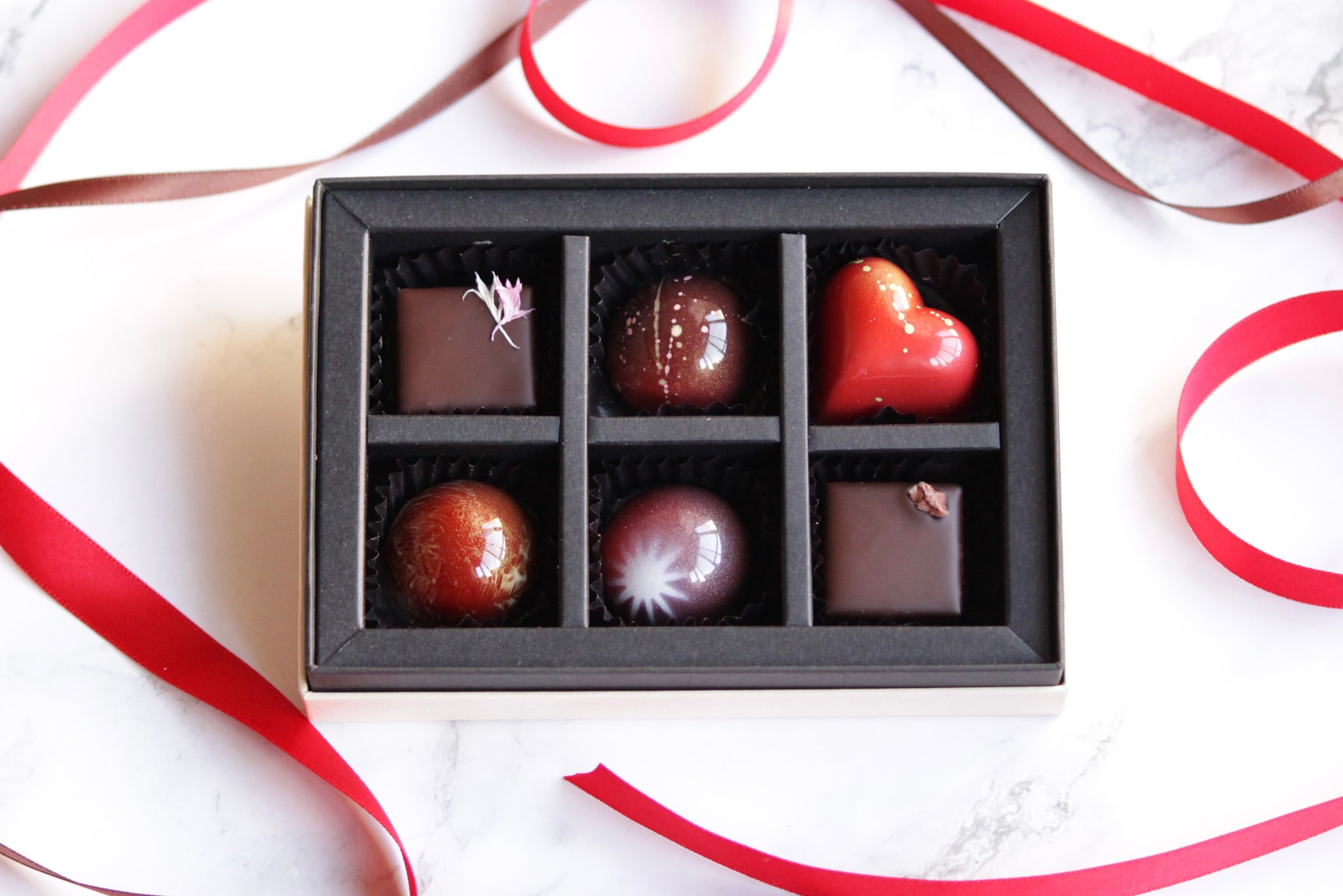 紅【 ﾙｰｼﾞｭ 】バレンタイン2026ショコラボックス