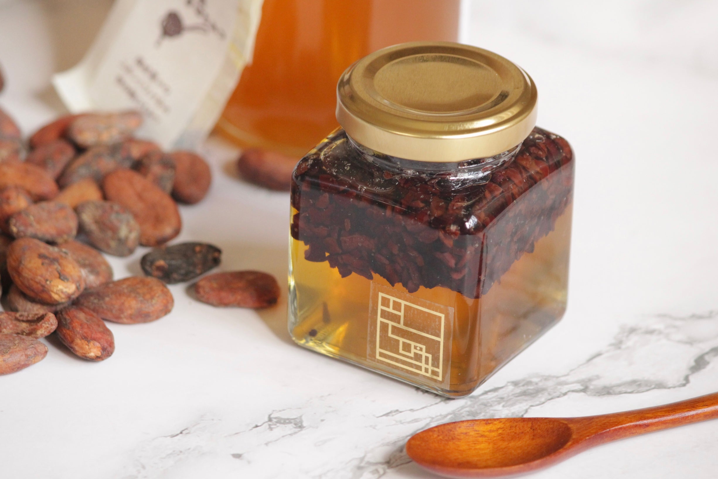 広島県産さとやまはちみつのカカオニブハニー